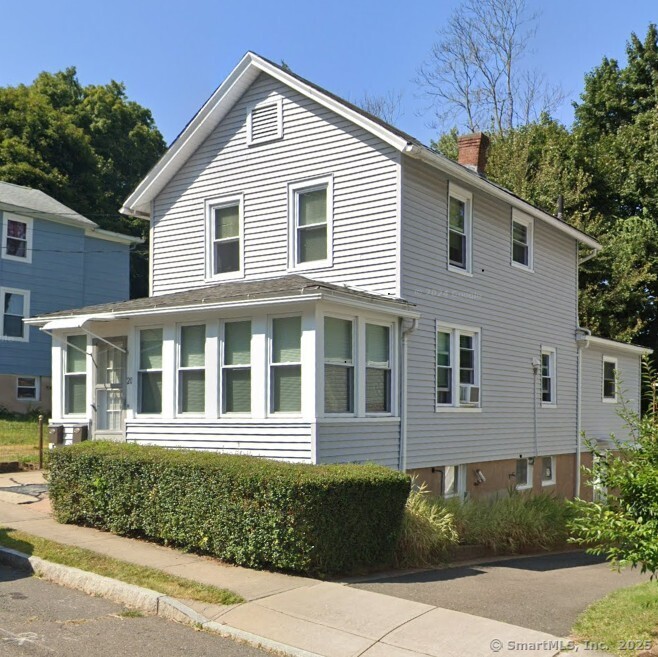 Erin Street 1, Middletown, Connecticut - 3 Bedrooms  
1 Bathrooms  
7 Rooms - 