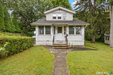 Homes For Sale - 26 Fairview Street<br/> Watertown, CT 06779