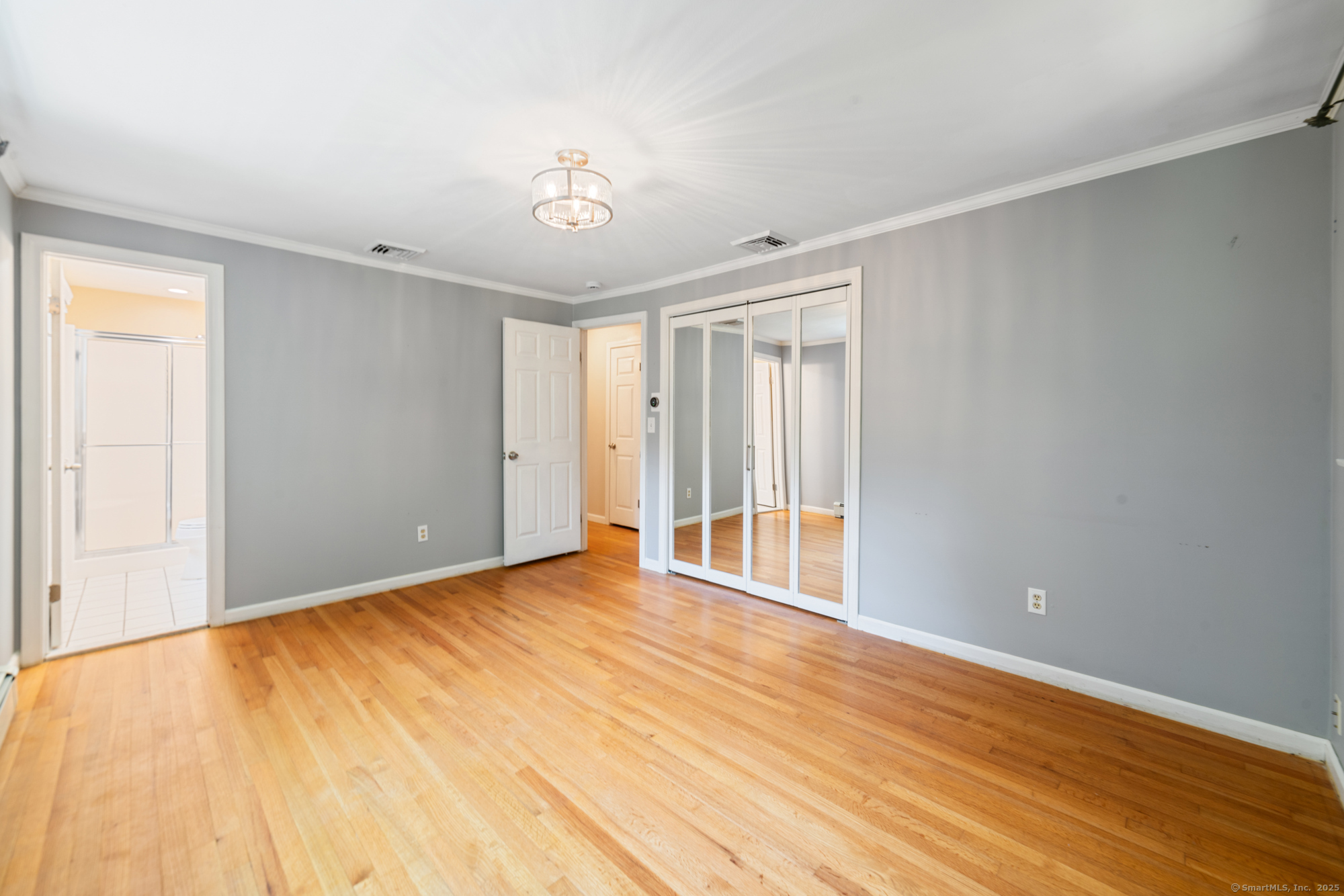 Clinton, Connecticut 06413, United States, 3 Bedrooms Bedrooms, ,3 BathroomsBathrooms,Residential,Pending,185631