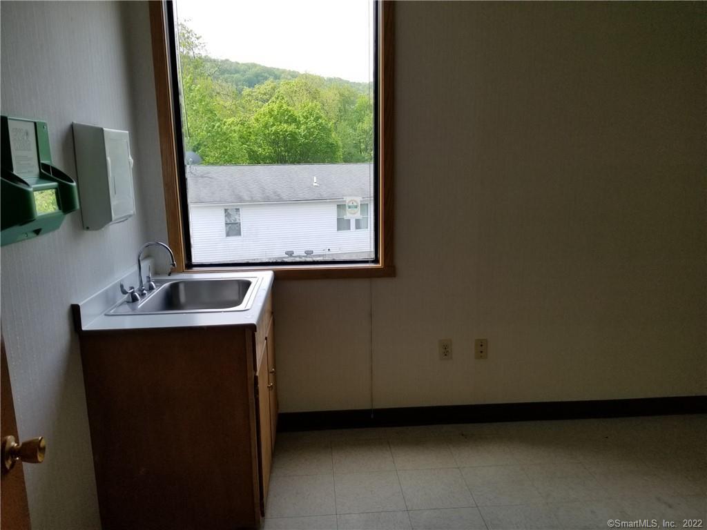 1183 New Haven Road 2nd fl