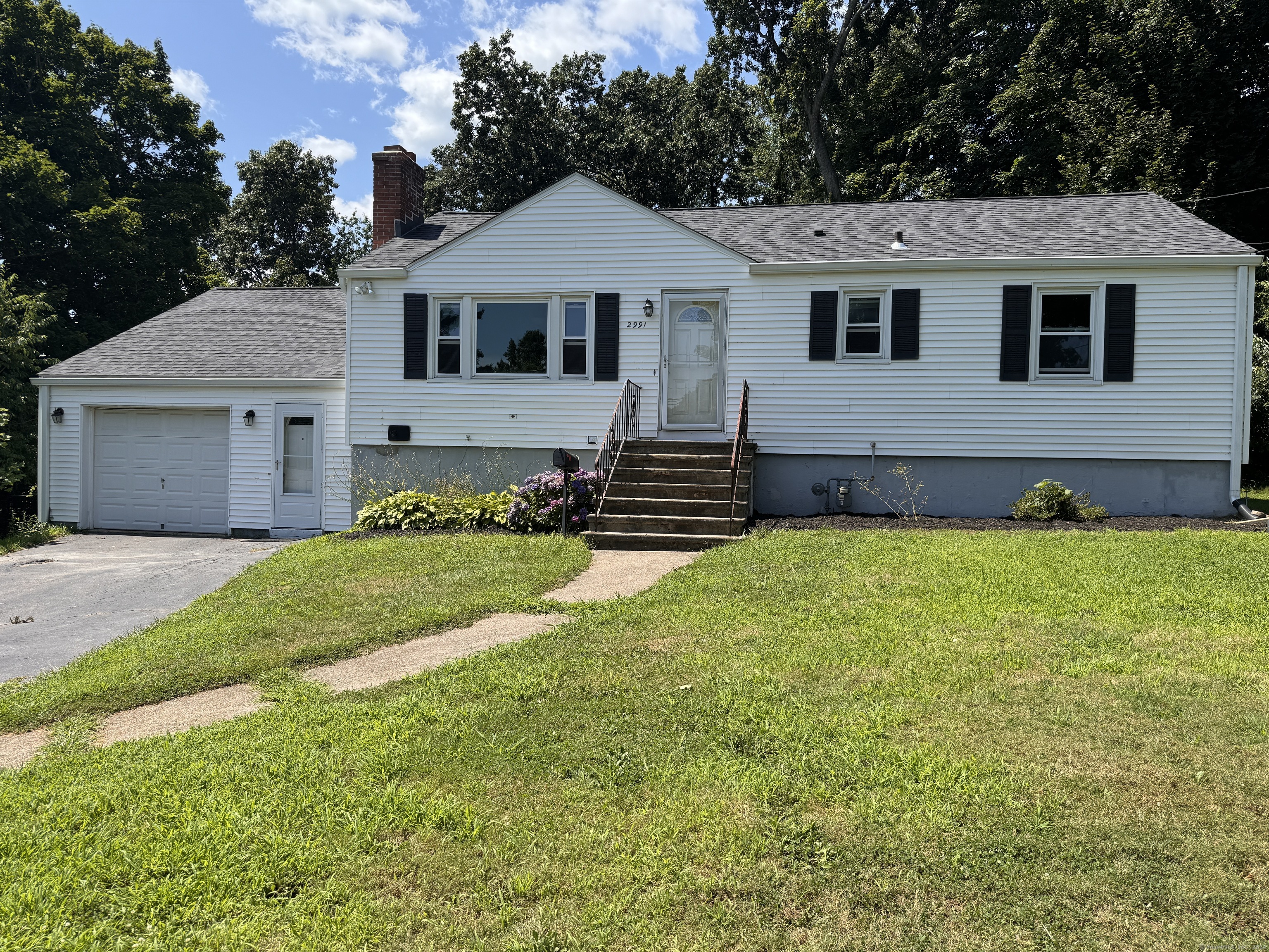 Property for Sale at 2991 Main Street, Rocky Hill, Connecticut - Bedrooms: 3 
Bathrooms: 1 
Rooms: 5  - $300,000