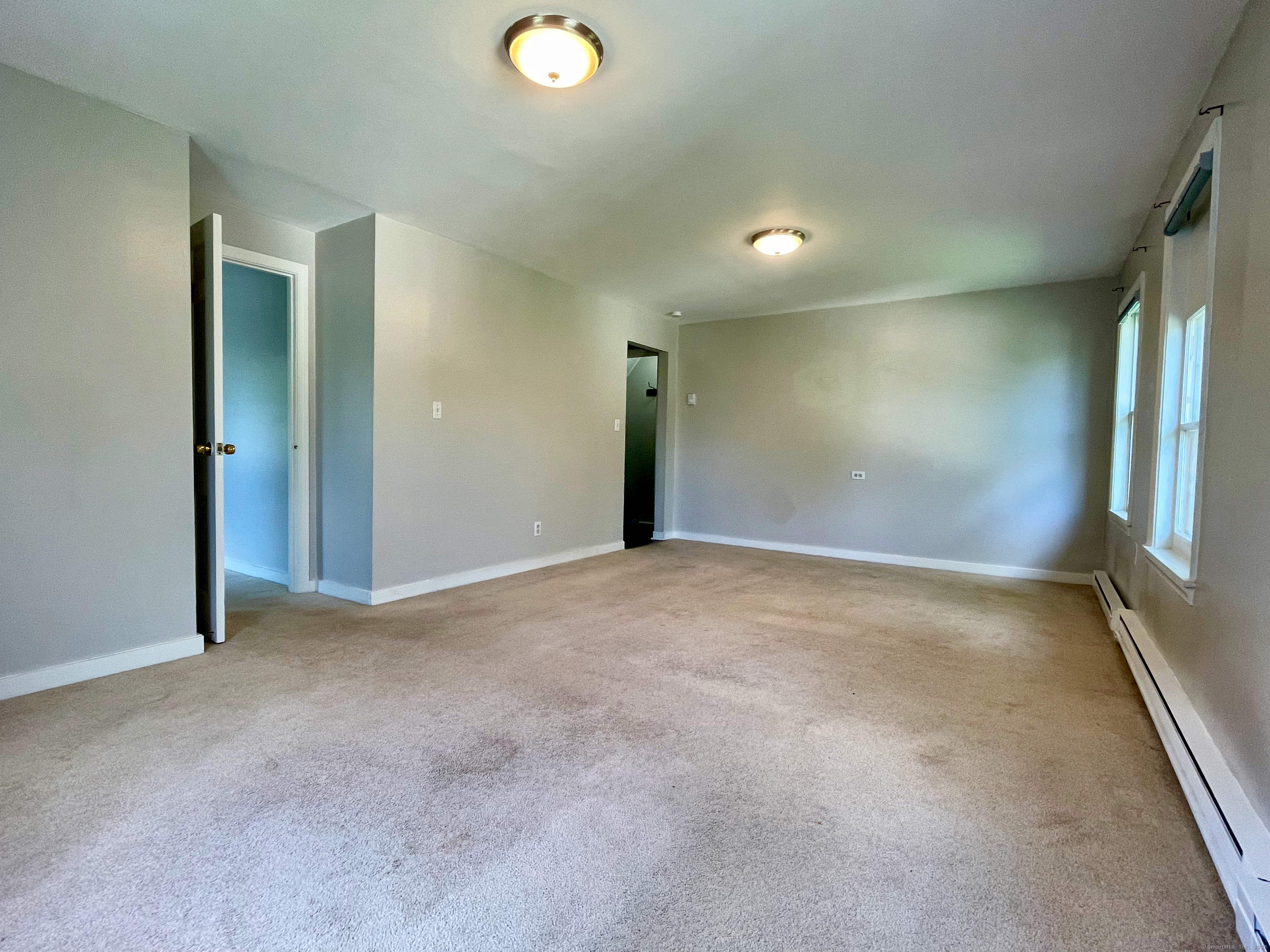 Canton, Connecticut 06019, United States, 2 Bedrooms Bedrooms, ,1 BathroomBathrooms,Residential,Active,164286