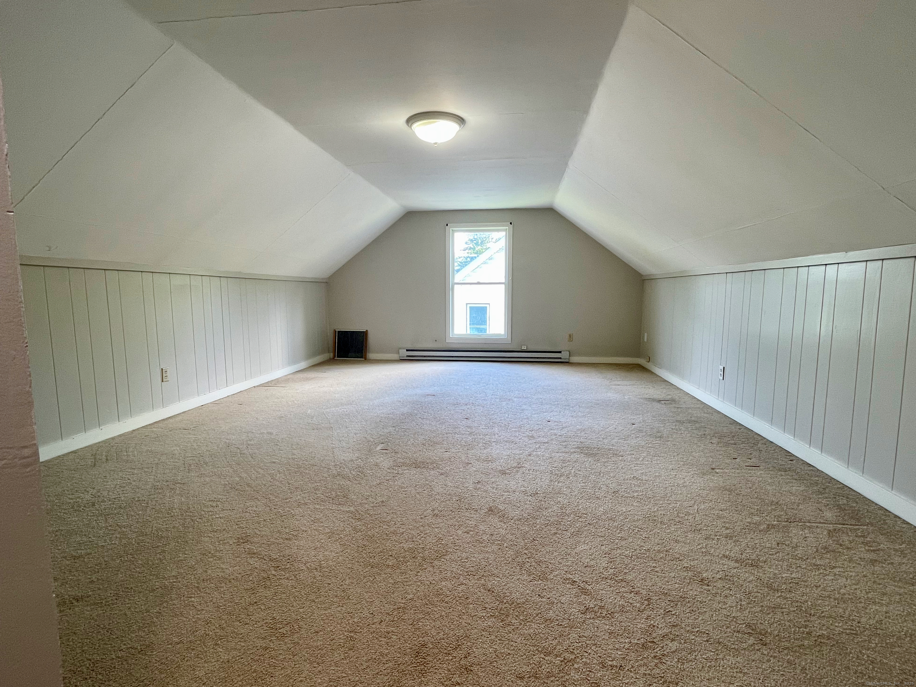 Canton, Connecticut 06019, United States, 2 Bedrooms Bedrooms, ,1 BathroomBathrooms,Residential,Active,164286