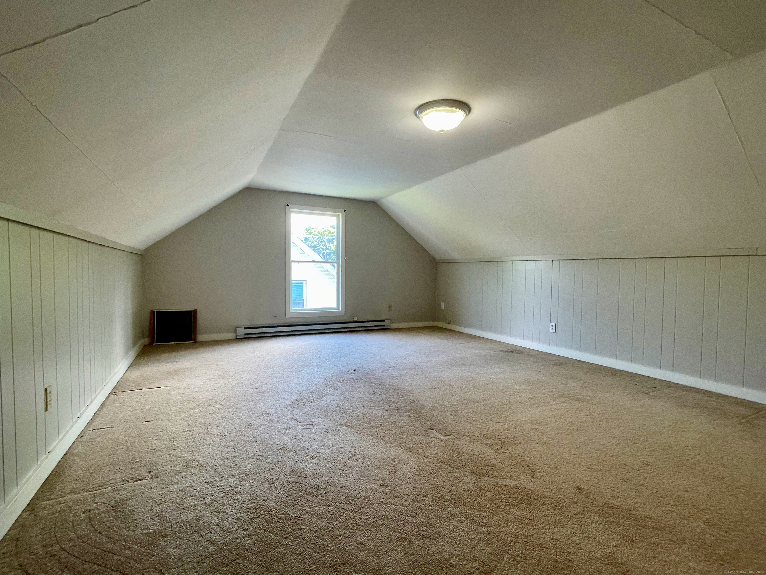 Canton, Connecticut 06019, United States, 2 Bedrooms Bedrooms, ,1 BathroomBathrooms,Residential,Active,164286