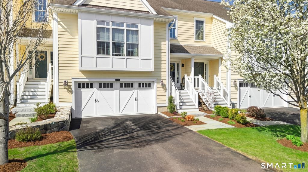 Photo of 46 Great Heron Lane #46, Brookfield, CT 06804 (MLS # 24167946)