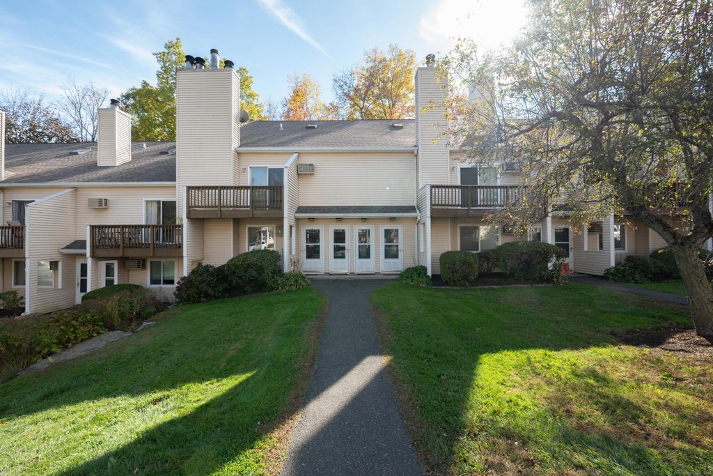 Photo of 8 Rose Lane #APT 24-8, Danbury, CT 06811 (MLS # 24133046)