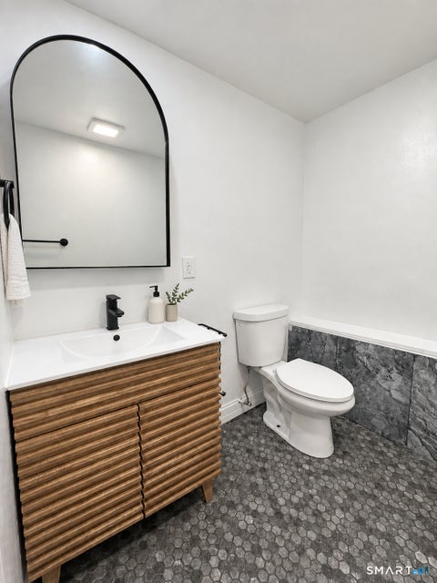 Tiny photo for 4 Robert Lane #B, Westport, CT 06880 (MLS # 24206828)