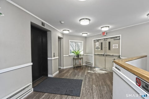 Tiny photo for 127 Harbour Close #127, New Haven, CT 06405 (MLS # 24201323)