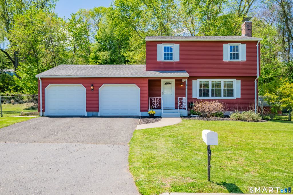 Photo of 45 Willow Bee Lane, Middletown, CT 06457 (MLS # 24174857)