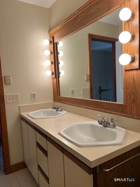 Tiny photo for 3 Mallard Cove #3, East Hampton, CT 06424 (MLS # 24151052)