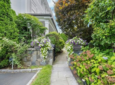 Tiny photo for 166 Rowayton Avenue #2, Norwalk, CT 06853 (MLS # 24120144)