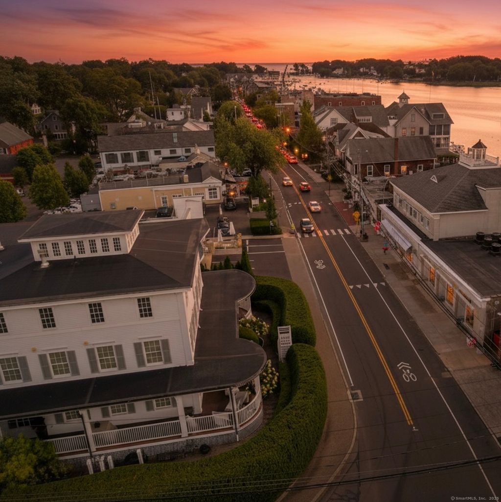 Photo of 166 Rowayton Avenue #2, Norwalk, CT 06853 (MLS # 24120144)