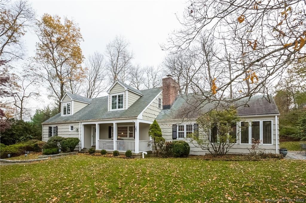 Photo 1 of 152 Comstock Hill Road, New Canaan, Connecticut, $850,000, Web #: 170012730