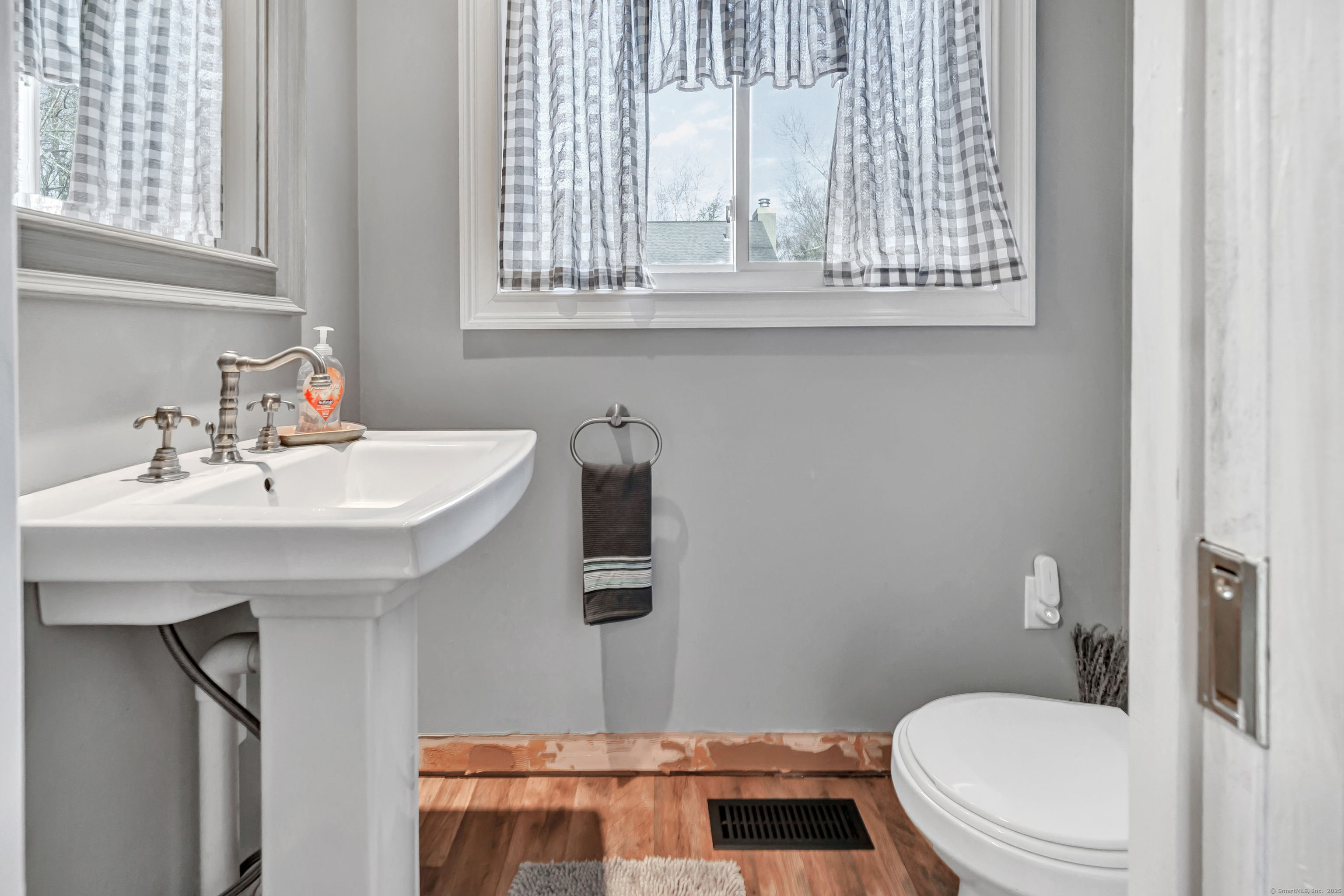 22 Woods Way #22, Woodbury, Connecticut image 12