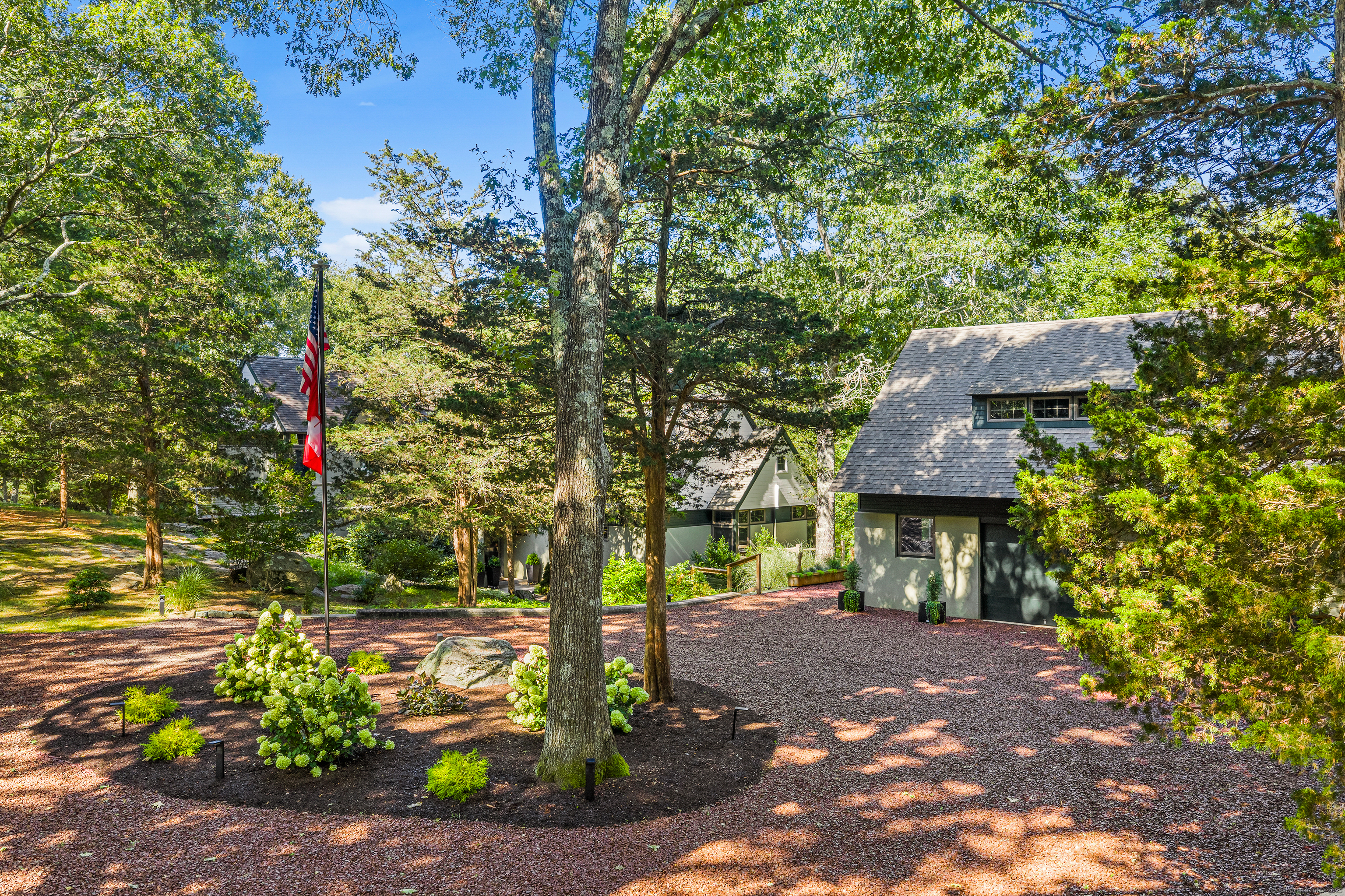 4 Meetinghouse Lane