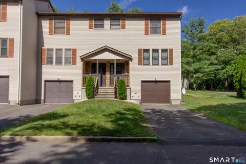Photo of 144 Barn Finch Circle #144, Naugatuck, CT 06770 (MLS # 24185024)