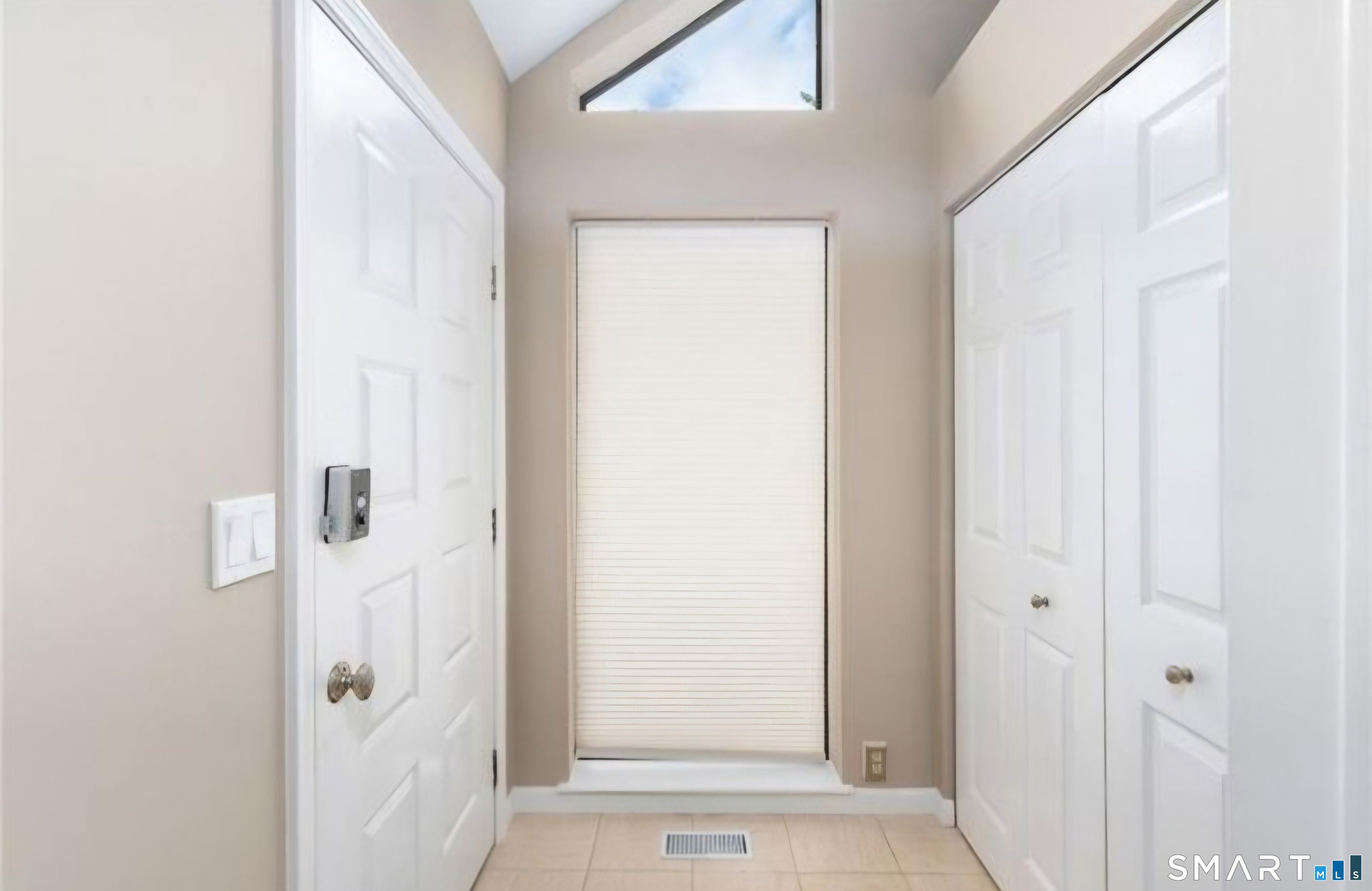 1 Canterbury Court 2