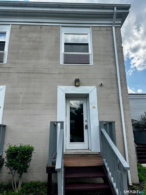 Photo of 385 Putnam Avenue #34, Hamden, CT 05617 (MLS # 24198613)
