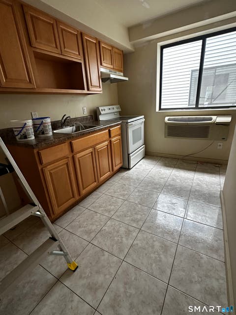 Tiny photo for 385 Putnam Avenue #34, Hamden, CT 05617 (MLS # 24198613)