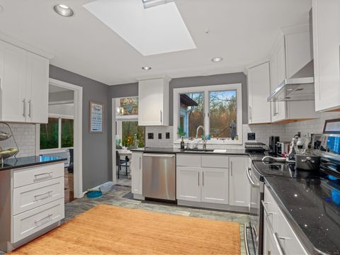 Tiny photo for 10 Tupelo Road, Westport, CT 06880 (MLS # 24143245)