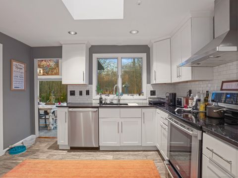 Tiny photo for 10 Tupelo Road, Westport, CT 06880 (MLS # 24143245)