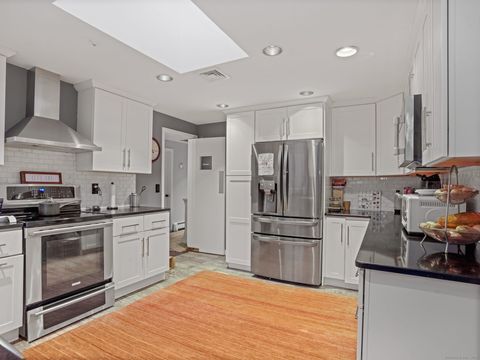 Tiny photo for 10 Tupelo Road, Westport, CT 06880 (MLS # 24143245)