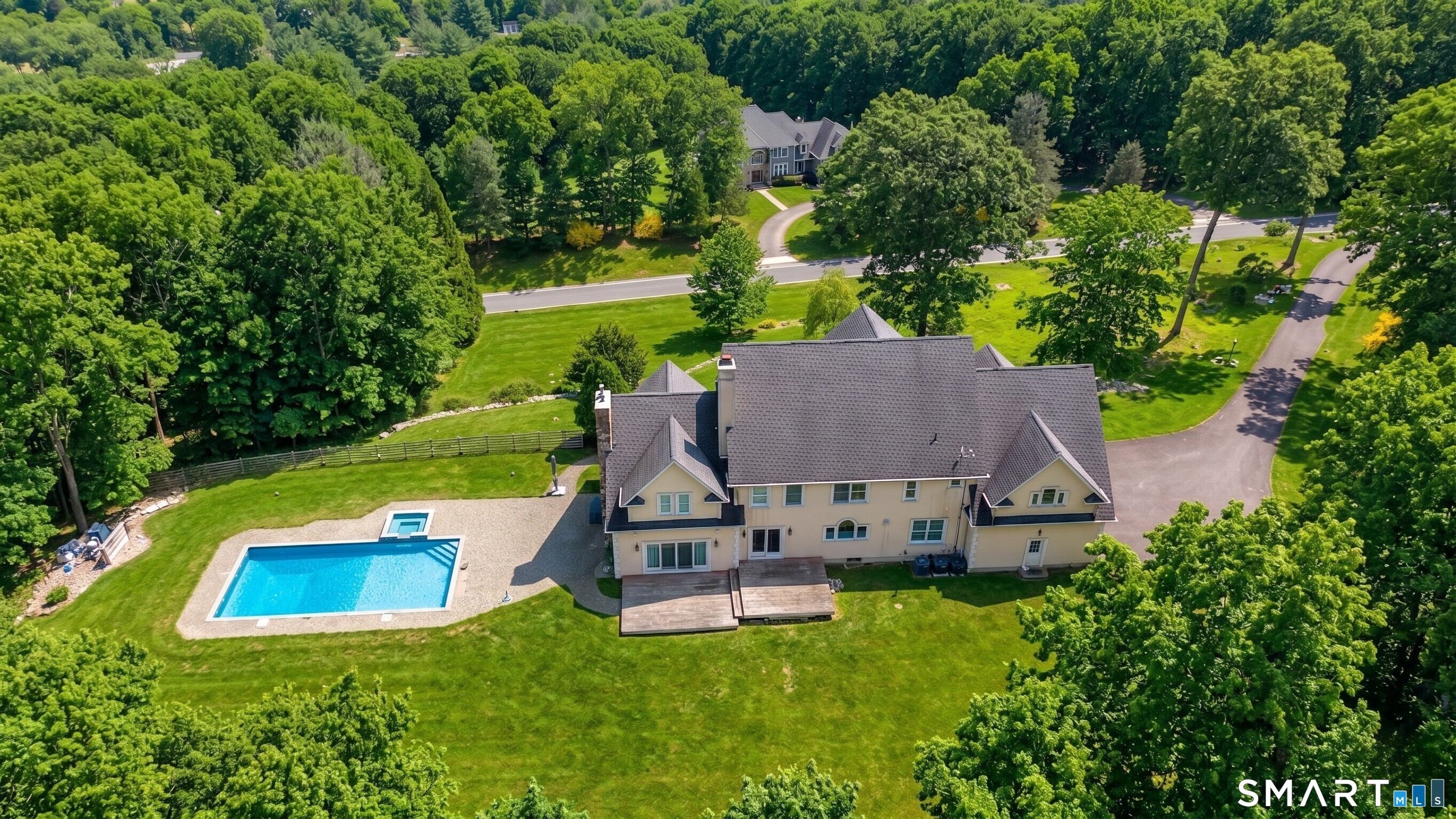 48 Coach Light Drive