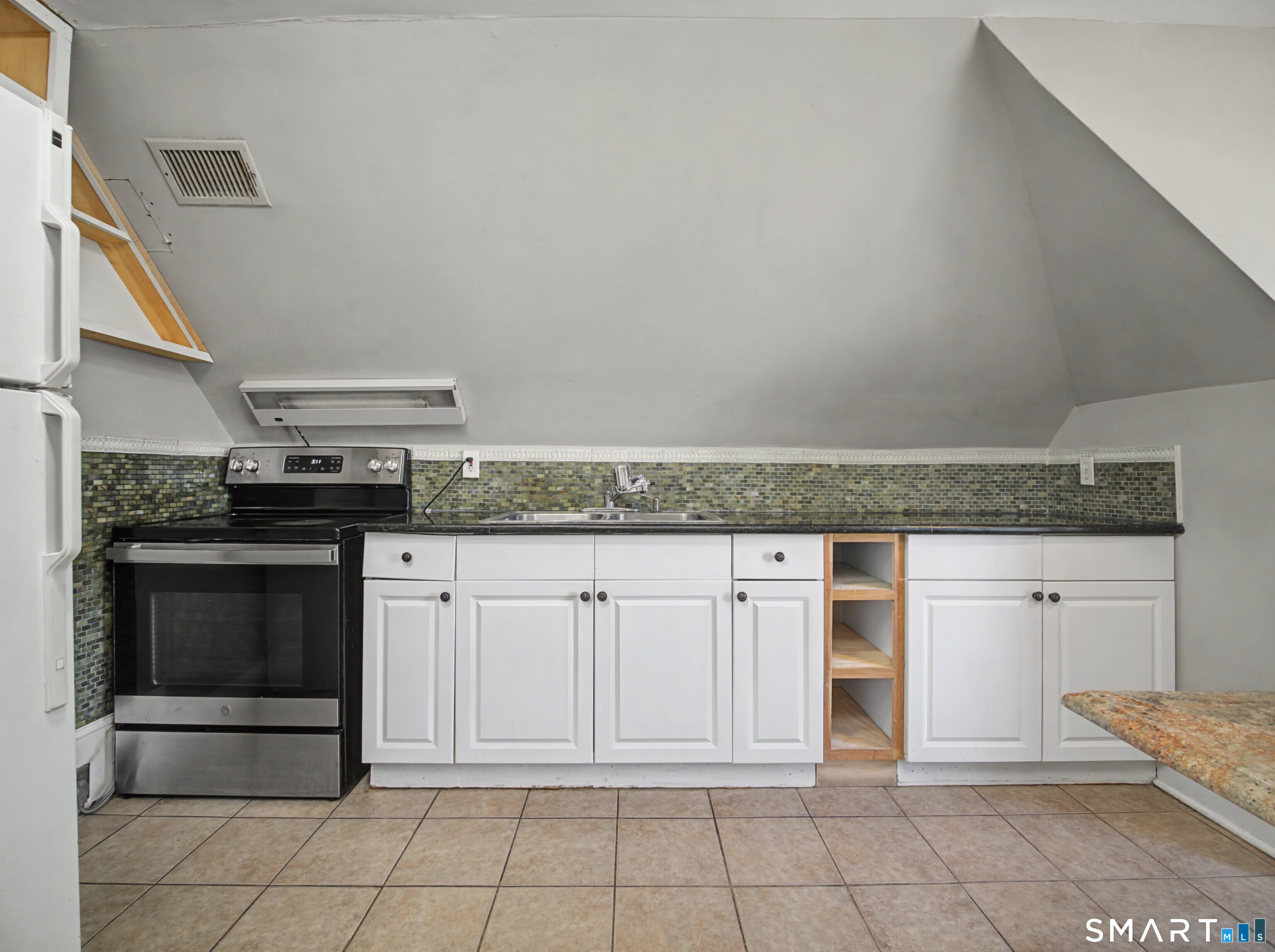 1440 Wood Avenue 3rd Floor