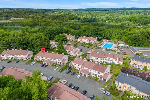 Tiny photo for 33 Deer Run #33, Bethel, CT 06801 (MLS # 24182892)