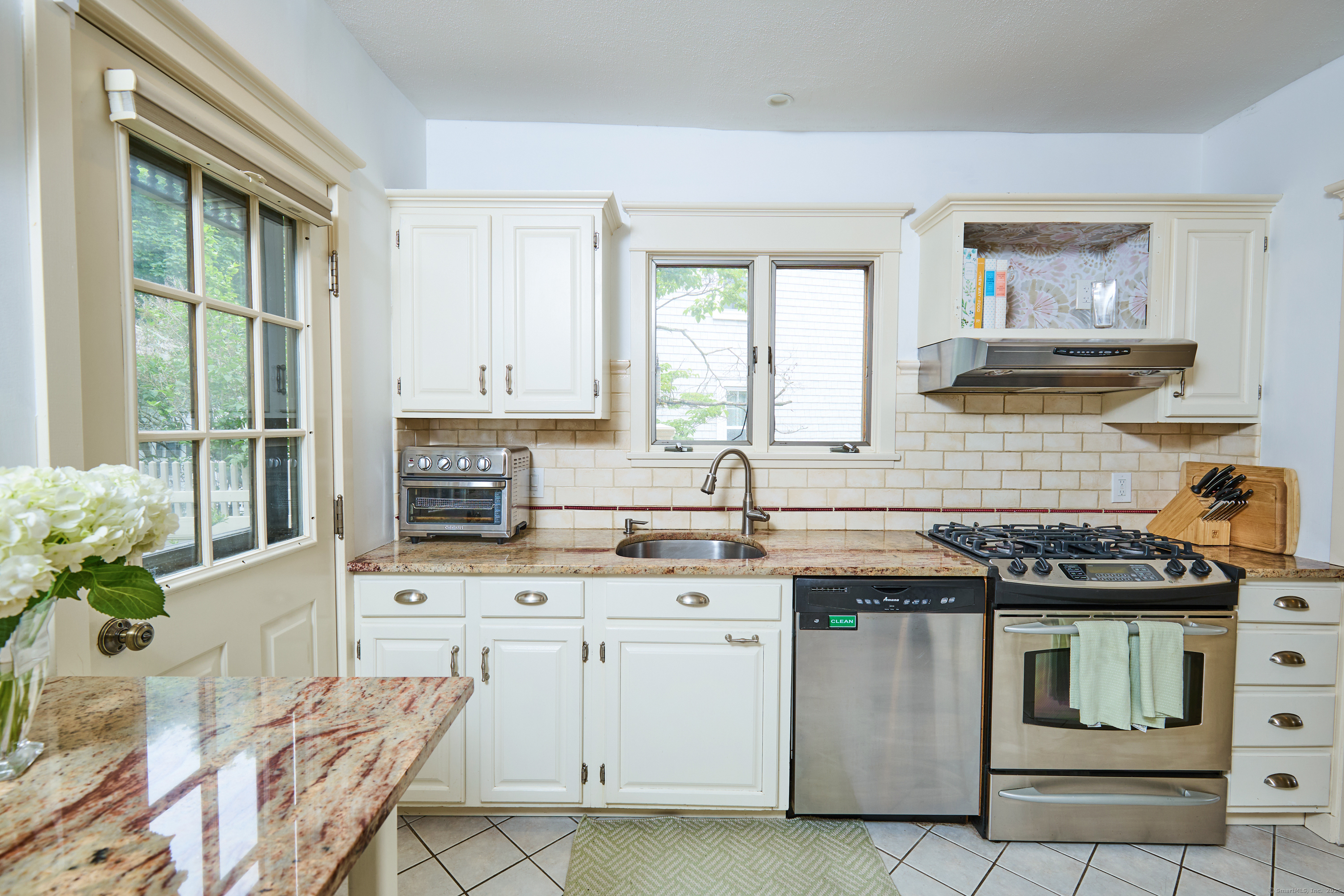 11 Elliott Street, Norwalk, Connecticut image 8