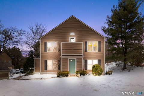 Photo of 7 Newberry Lane #7, Glastonbury, CT 06033 (MLS # 24155397)