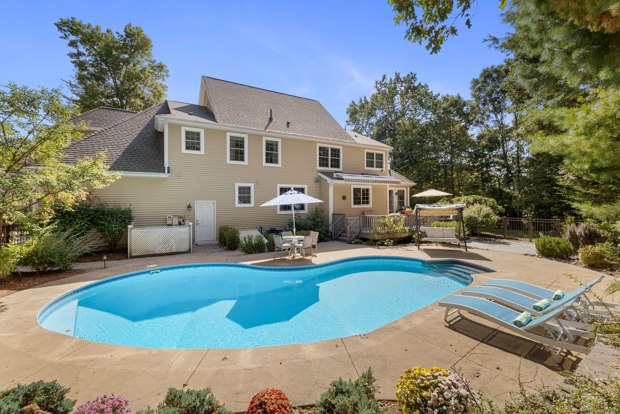 2 Monticello Circle