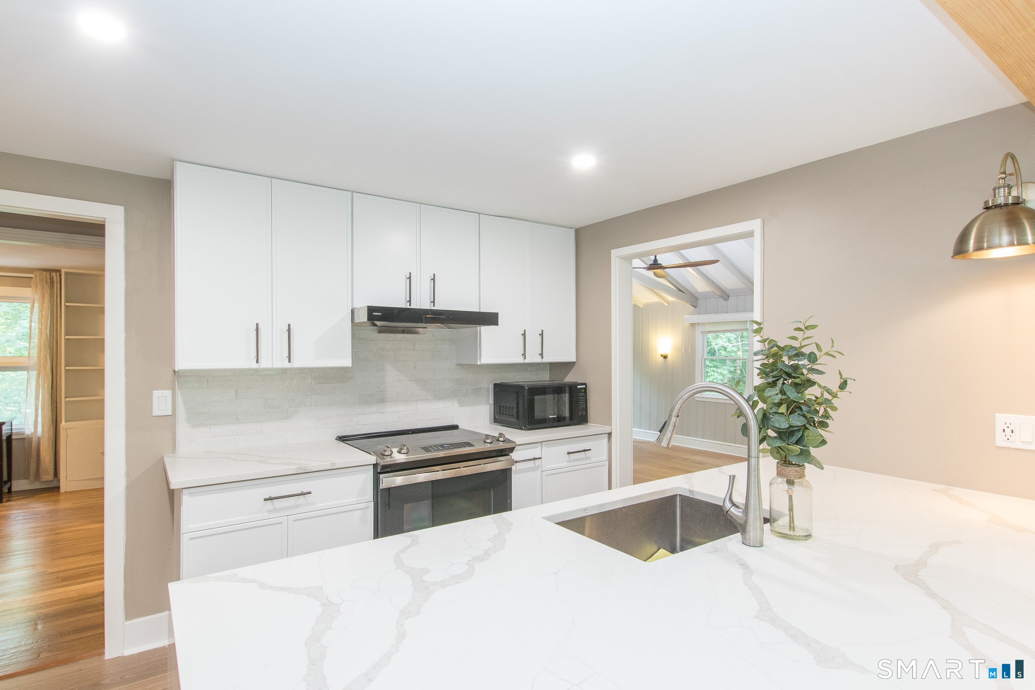 211 New Canaan Road