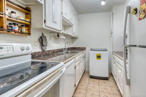 Tiny photo for 20 Thompson Road #APT A, Manchester, CT 06040 (MLS # 24136774)