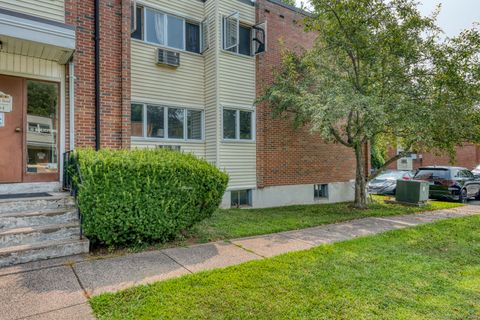 Tiny photo for 20 Thompson Road #APT A, Manchester, CT 06040 (MLS # 24136774)