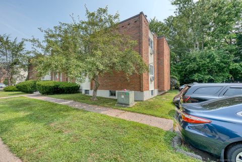 Tiny photo for 20 Thompson Road #APT A, Manchester, CT 06040 (MLS # 24136774)