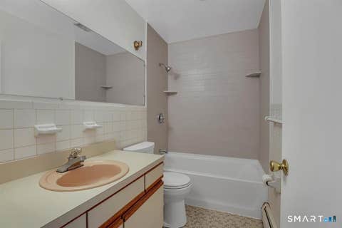 Tiny photo for 25 Riverside Drive #E8, Clinton, CT 06413 (MLS # 24200658)