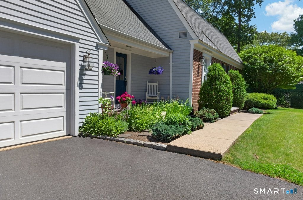 40 Southshire Drive