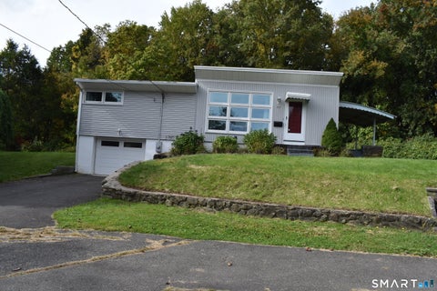 Photo of 33 Wagon Wheel Court, Watertown, CT 06779 (MLS # 24211838)