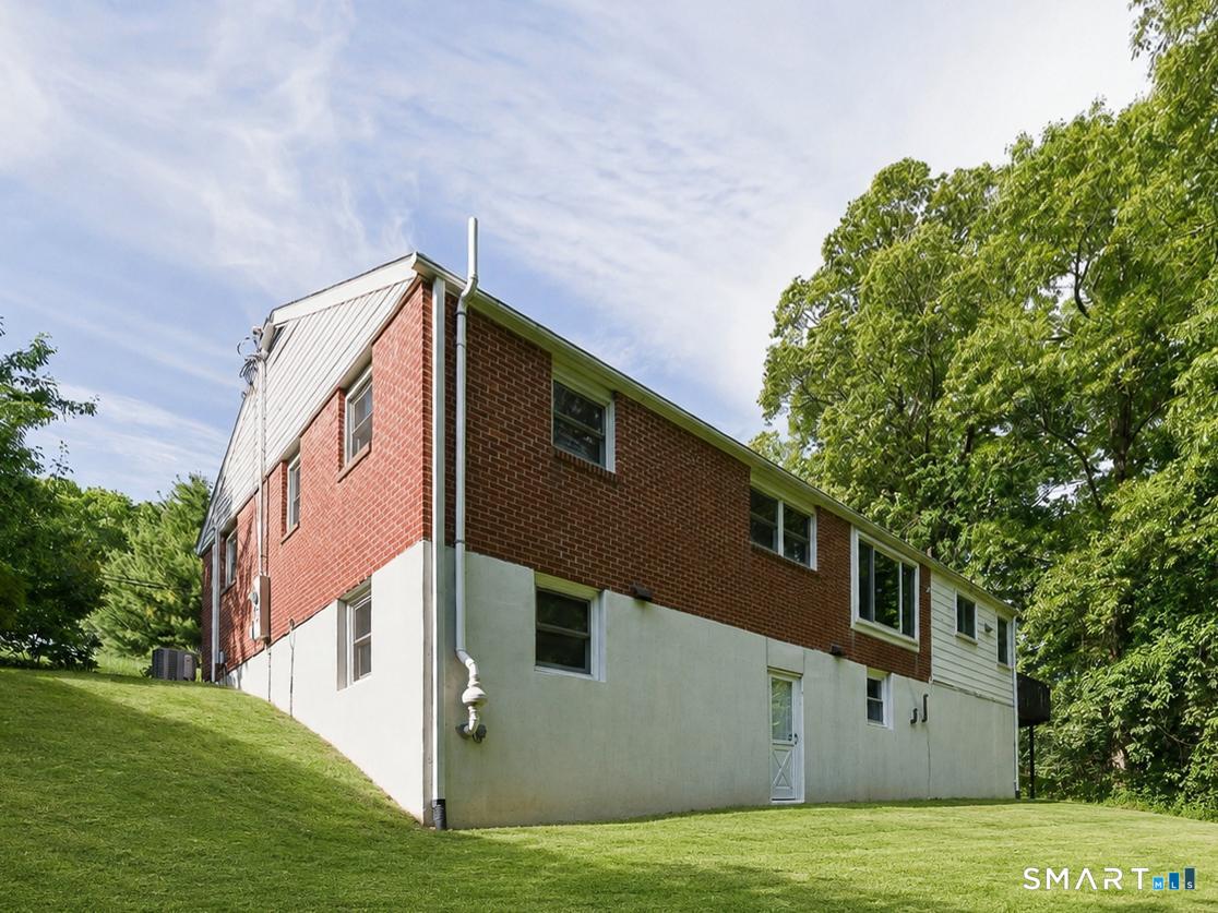 24 Ridge Road