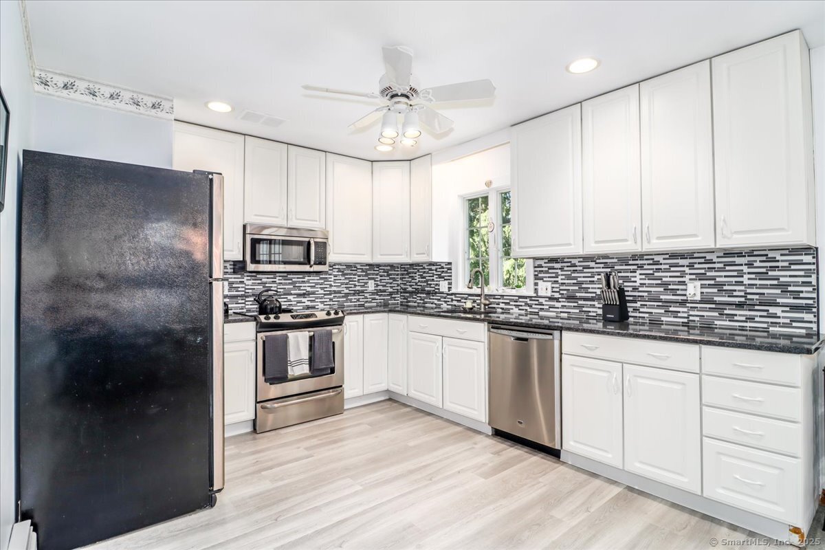 8 Prospect Court, Brookfield, Connecticut image 12