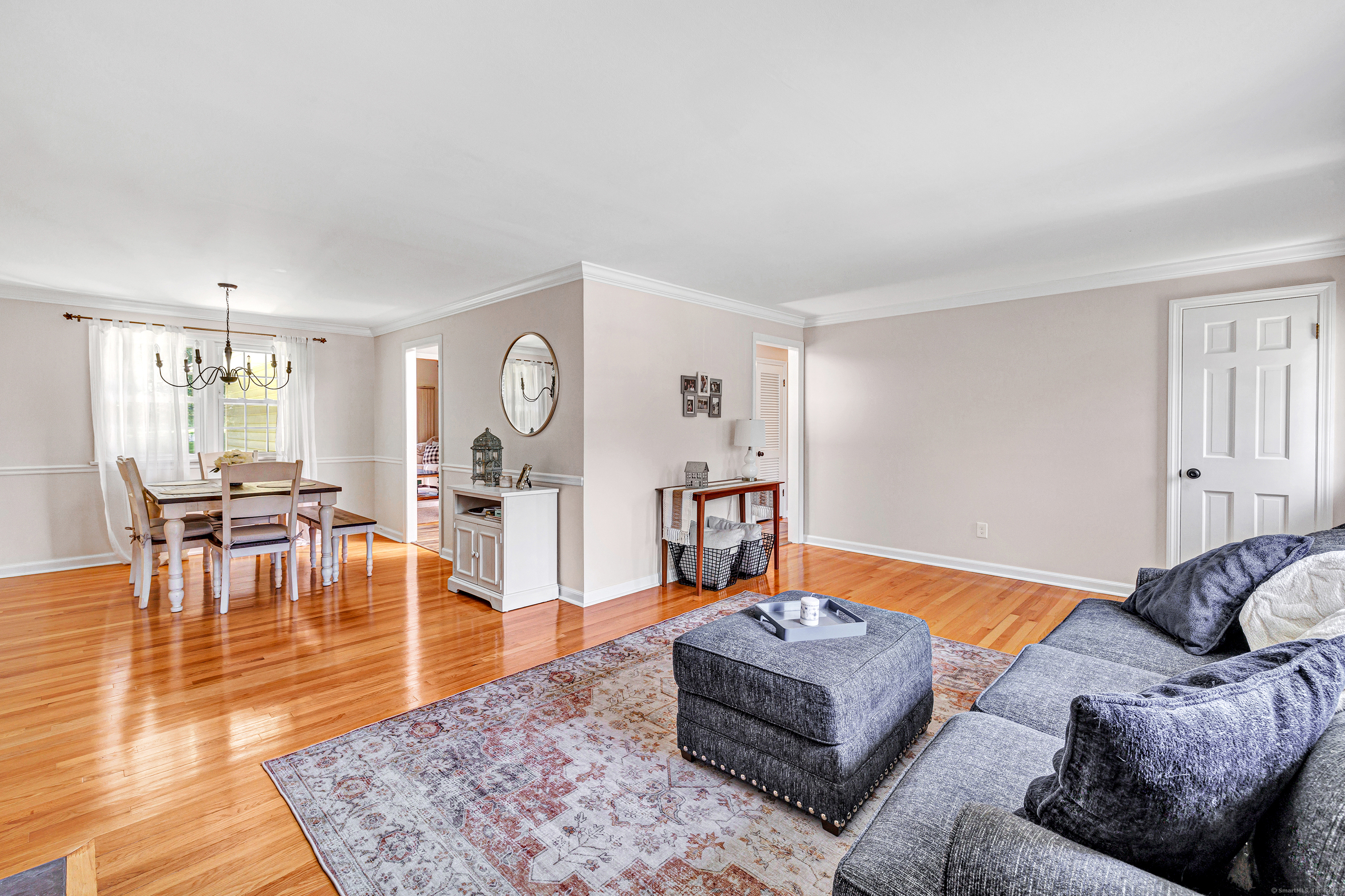 48 Longmeadow Road