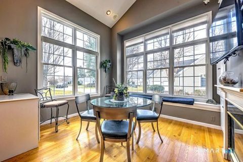 Tiny photo for 11 Priorwood Gardens #11, Cromwell, CT 06416 (MLS # 24163278)