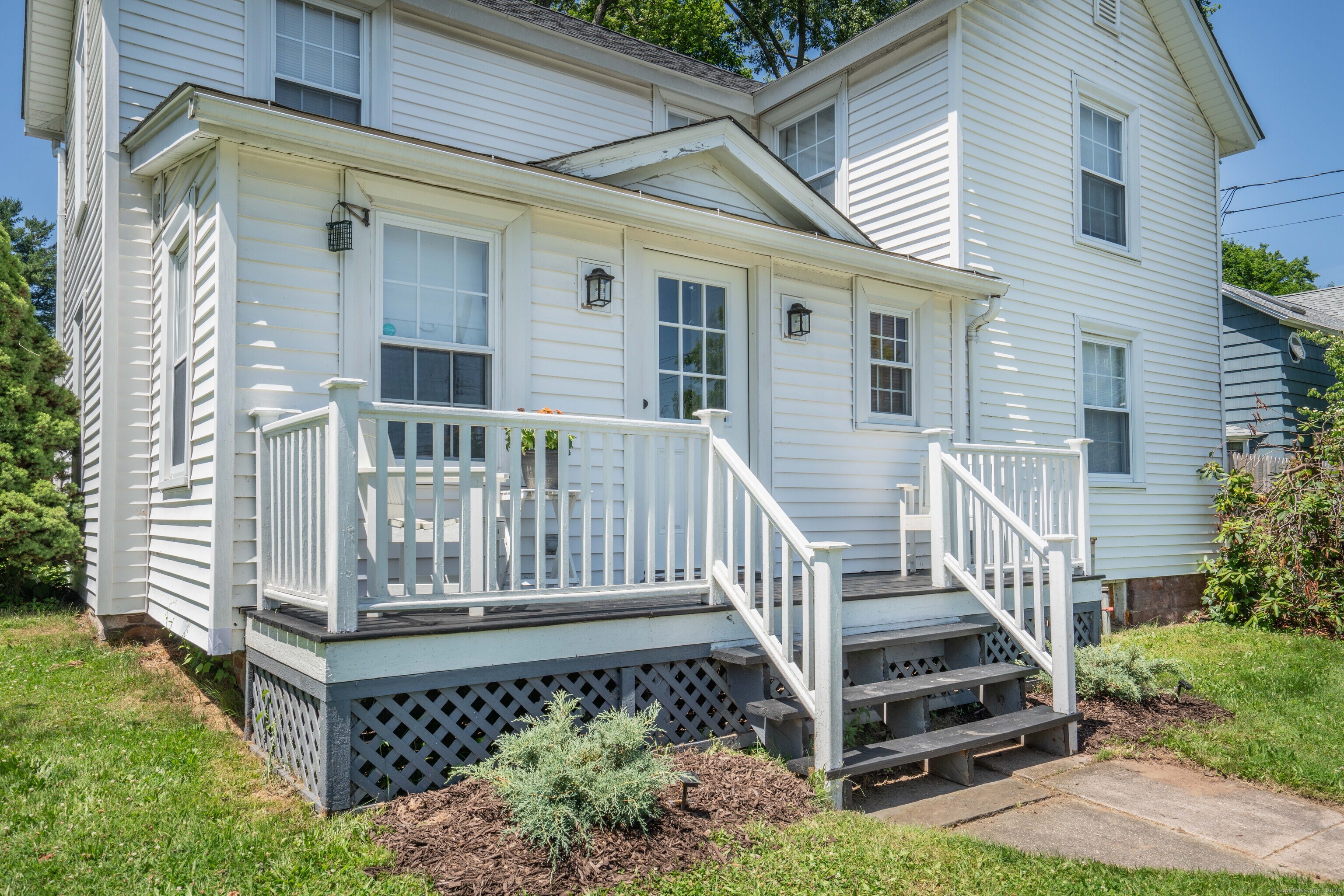 23 Maple Street