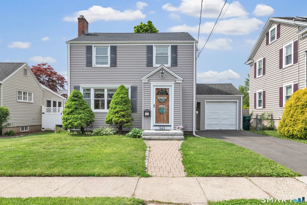 Photo of 543 Woodstock Avenue, Stratford, CT 06614 (MLS # 24174418)
