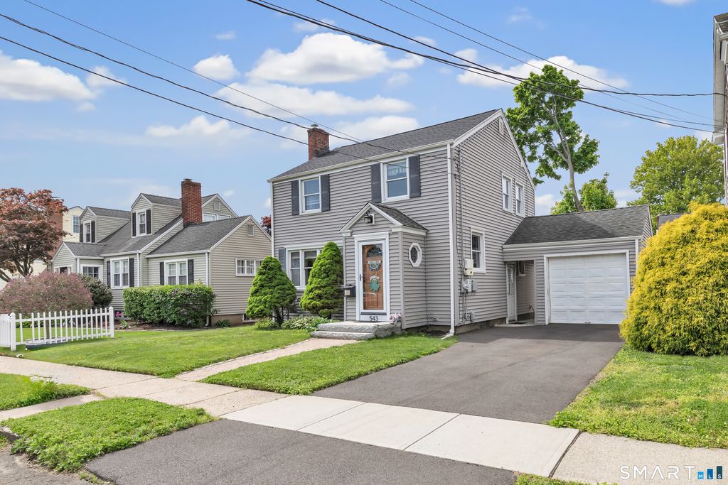 Photo of 543 Woodstock Avenue, Stratford, CT 06614 (MLS # 24174418)
