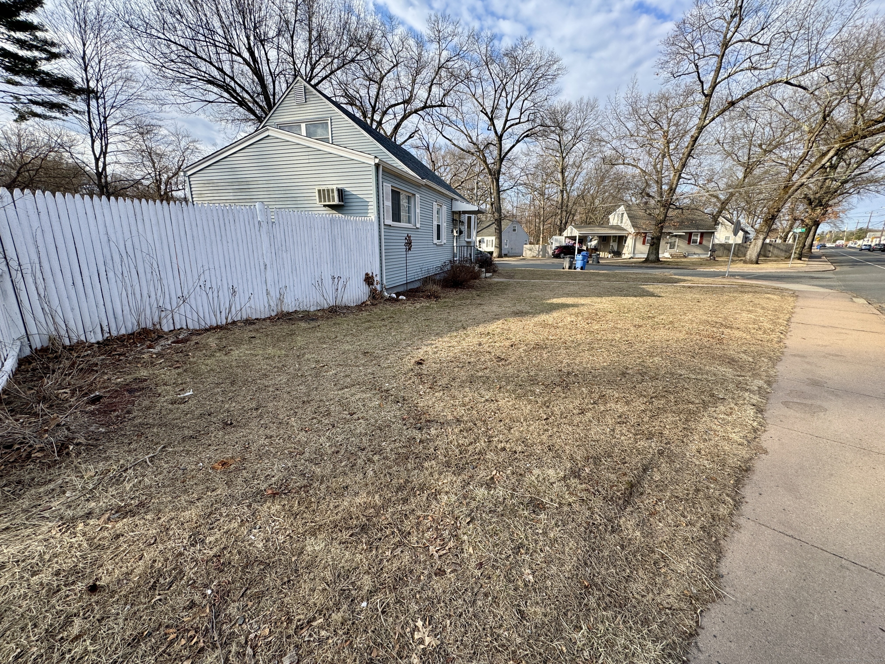 114 Middle Turnpike, Manchester, Connecticut image 10