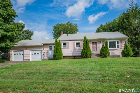 Photo of 130 Country Lane, East Hartford, CT 06118 (MLS # 24201515)
