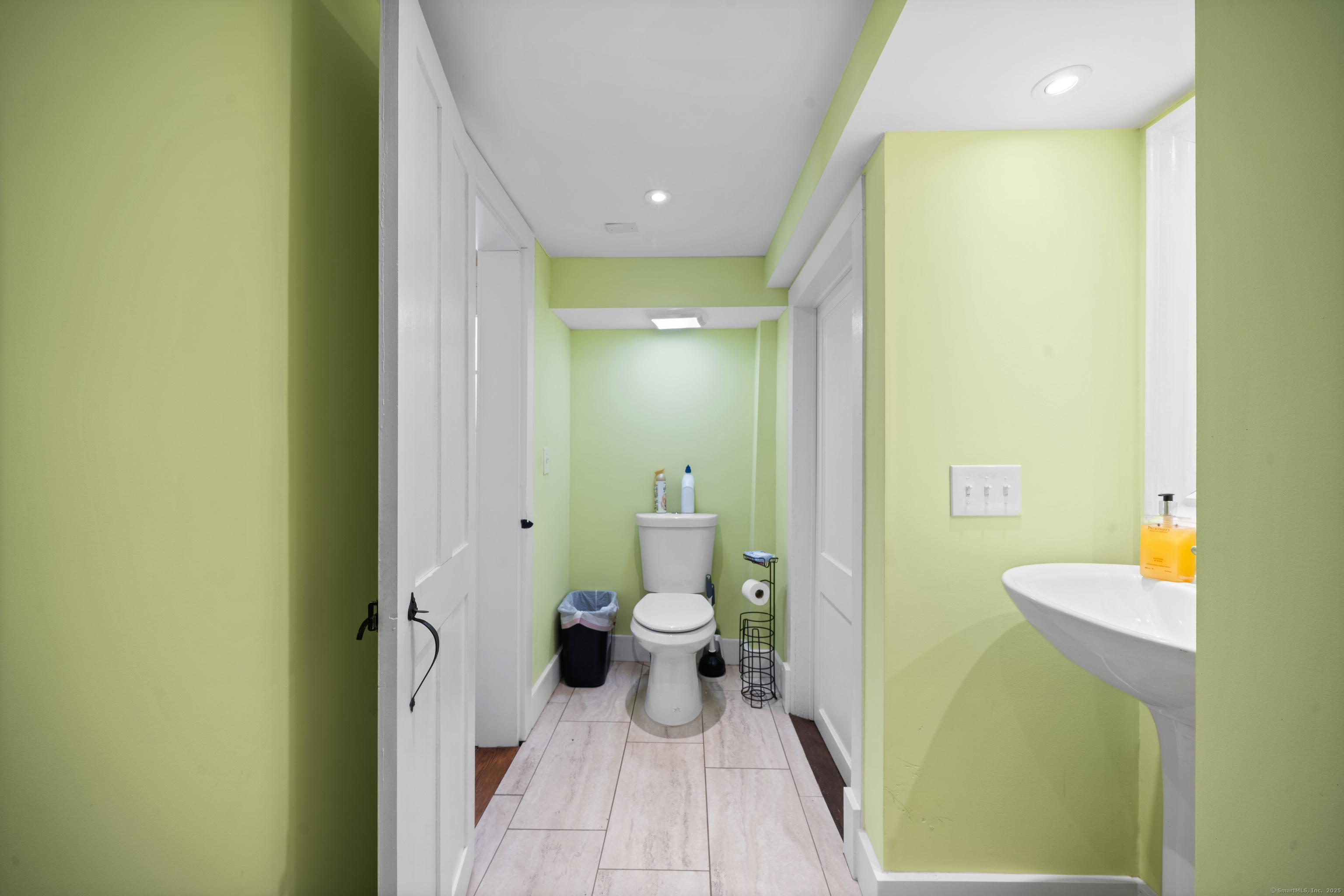 120 Huntington Street, Shelton, Connecticut image 27