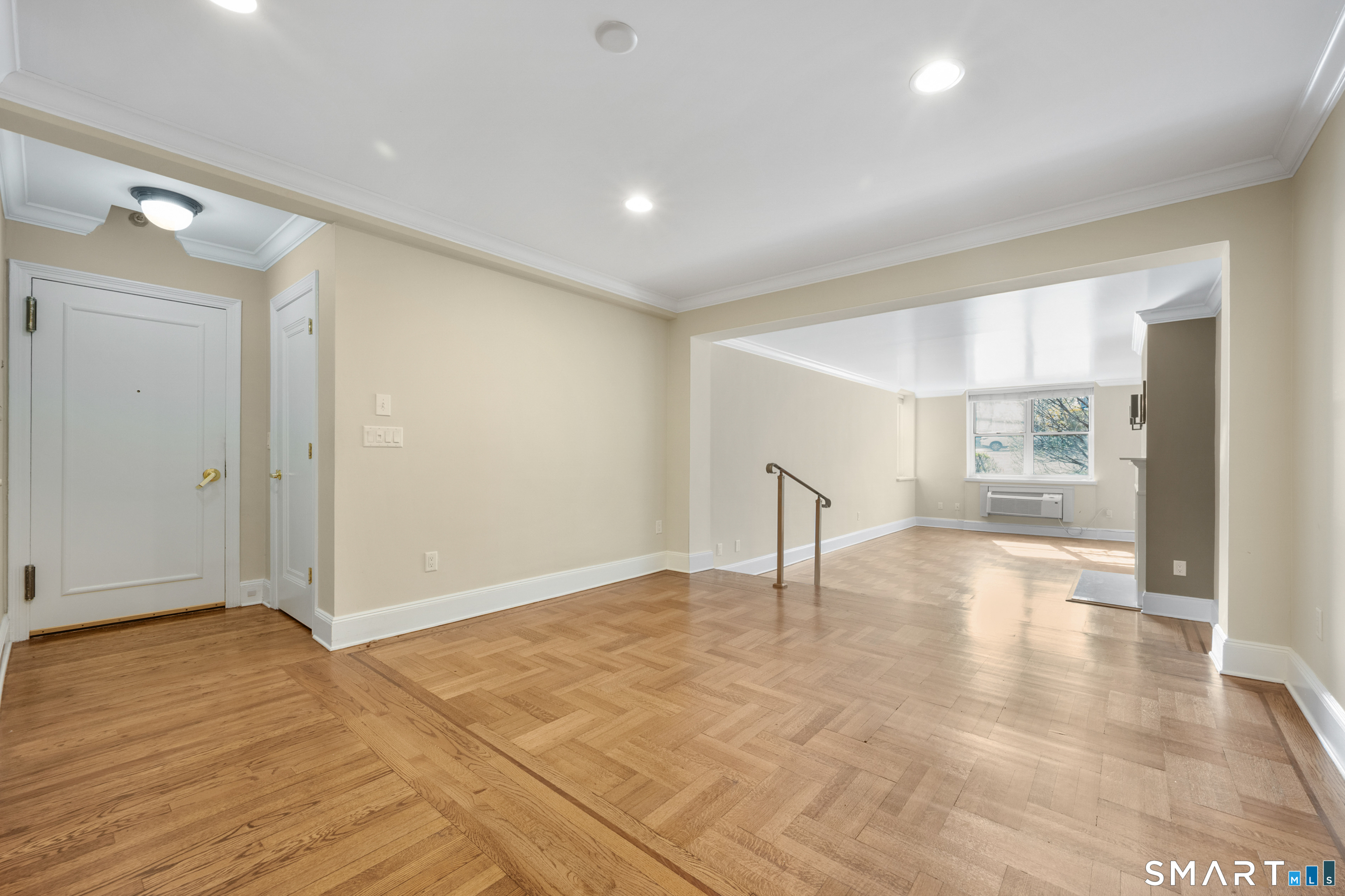 25 West Elm Street 10